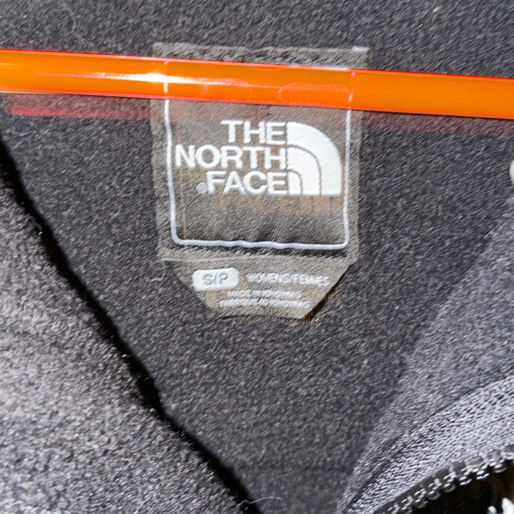 The North Face Black Polartec Fleece Jacket – Women’s Size Small (S/P) Denali - Picture 3 of 6